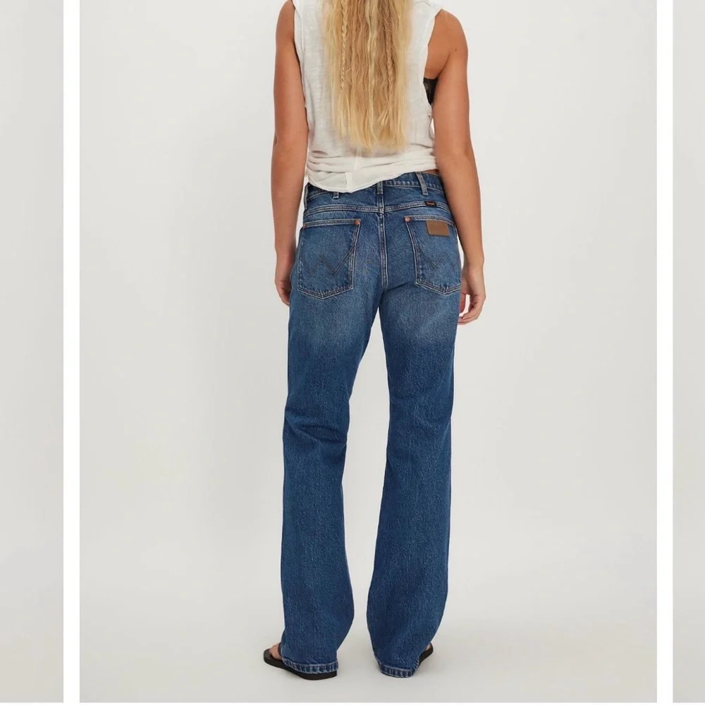 NWT Women’s Wrangler Bootcut rancher jeans sz 30 - Picture 2 of 8